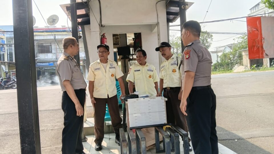 Polisi Bersama Masyarakat, Jaga Jakarta Pos Satwika Jatiluhur Cegah Tawuran Bekasi
