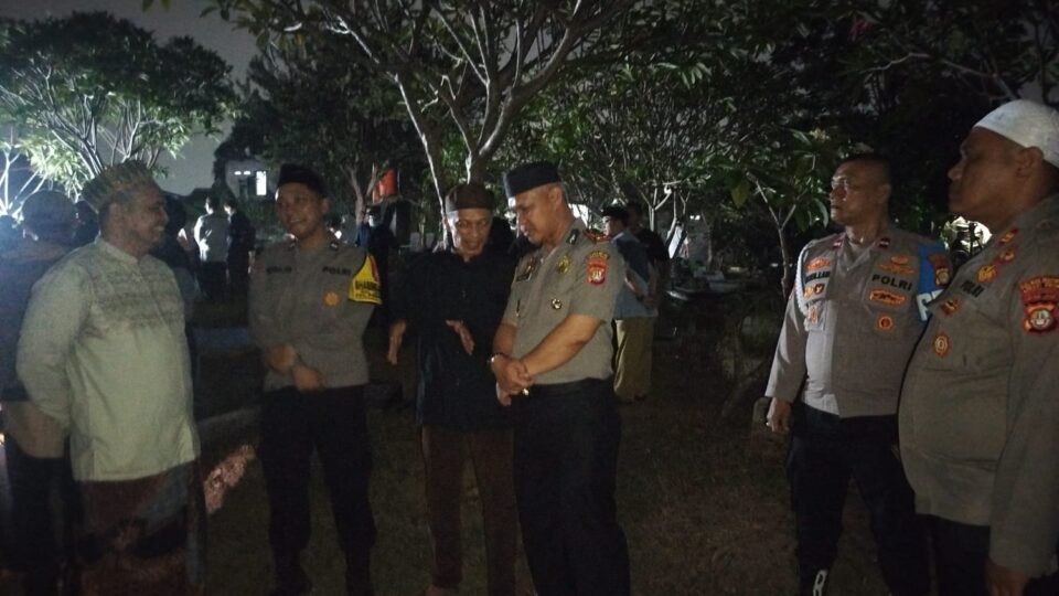 Di Tengah Duka Kehilangan Anggota Keluarga, Kapolsek Pondok Gede Berikan Penguatan dan Doa