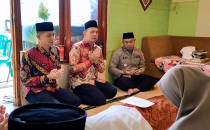 Kapolres Tangsel Melayat ke Rumah Duka Korban Peristiwa Pasar Cimanggis, Berikan Dukungan kepada Keluarga