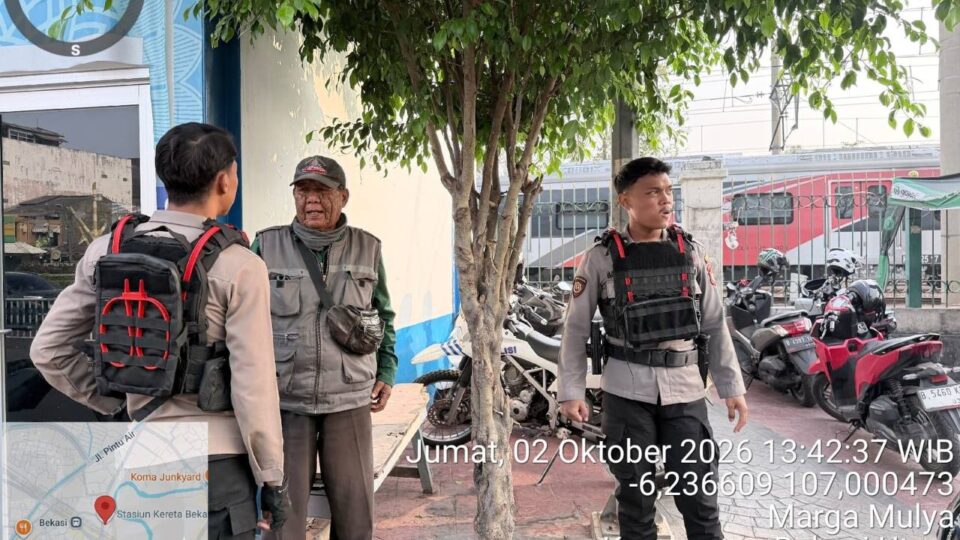 JAGA BEKASI ON THE SPOT, PERINTIS PRESISI POLRESTRO BEKASI KOTA GELAR PATROLI DIALOGIS DI KAWASAN STASIUN BEKASI